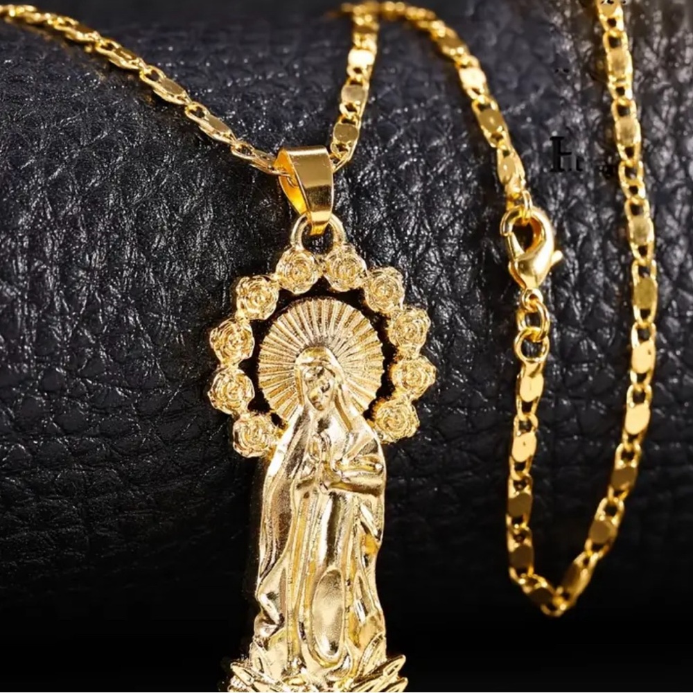Gold Virgin Mary Fashion Pensant necklace